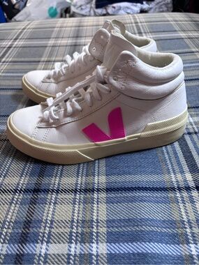 Veja Minotaur High-Top sneakers White Sari Butter